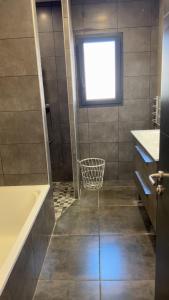 Pleasant single-story villa