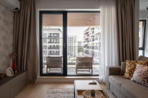 Bloom 1Bedroom Apt in Nusco City