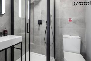Lake View Hackney High End 3-Bedroom Flat
