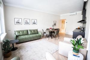 tARTu Stays at City Center