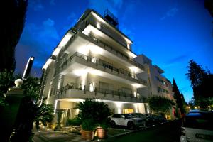 Best Western Hotel Rivoli - image 1