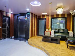 Hotel Anand Near Karol Bagh Metro Station