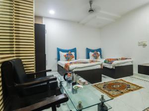 Hotel Anand Near Karol Bagh Metro Station