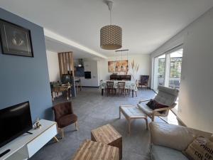 Maison équipée - Calme - Jardin - Parking - Chez Billy & Compagnie