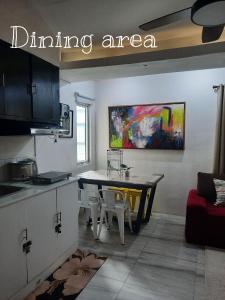 L1 Twin Bed Staycation in Bonifacio Global City