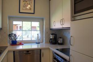 4 Personen Fachwerkhaus in erster Reihe zum Deich mit Badewanne und Kamin