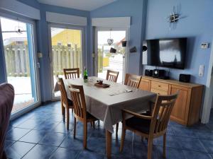 6 Personen Wellnessferienhaus mit Sauna, Whirlpool, zwei Toiletten und Kaminofen in Otterndorf