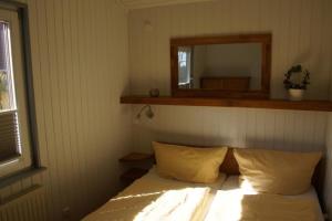 Kinderfreundliches 6 Personen Ferienhaus mit zwei Duschen und Toiletten, Sauna, Whirlpool und einem Wintergarten mit Kaminofen in Otterndorf