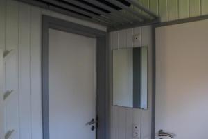 Kinderfreundliches 6 Personen Ferienhaus mit zwei Duschen und Toiletten, Sauna, Whirlpool und einem Wintergarten mit Kaminofen in Otterndorf