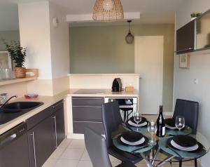 Appartements Lumineux 3 pieces a 350m du lac - Annecy quartier Imperial Plage Albigny : photos des chambres
