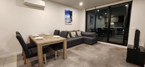 Two bedroom apartment with views in Cheltenham