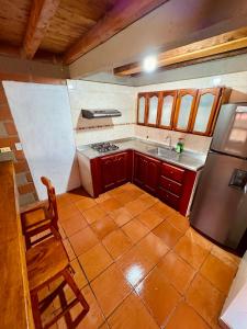 Next to the airport - cute home