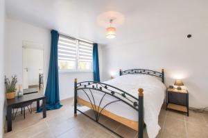 Appartements 100m de la plage - Appart avec jardin pour 5 : photos des chambres