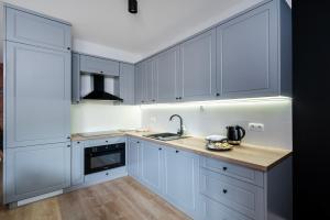 Urban Elegance Bliss Apartment by BookingHost