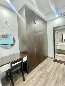 Căn hộ 1 phòng khách 1 phòng ngủ tại Tô Ngọc Vân Tây Hồ