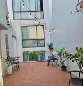 Căn hộ 1 phòng khách 1 phòng ngủ tại Tô Ngọc Vân Tây Hồ