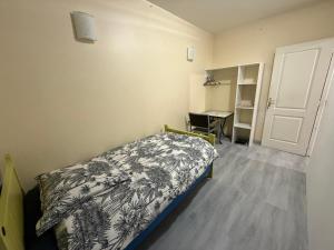 Face à la gare - Chambre 5