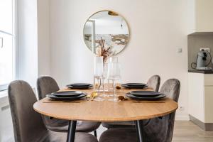 LÉtape - Center - Cathedral