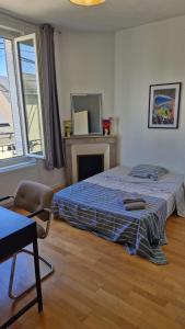 Maisons d'hotes Chambre dans maison de ville avec garage : Chambre Double avec Salle de Bains Commune