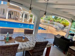 Jávea Villa entière piscine et cuisine dété à pinosol