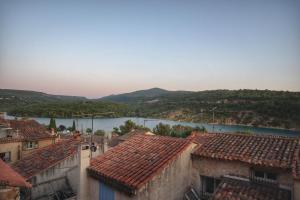 Vue Lac avec Terrasse Couverte