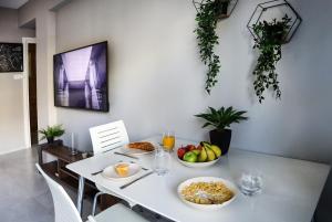 Hiyams Apartment - Margarita Gardens