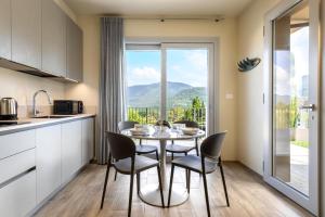 Hostdomus - Villa Eden FREE GARAGE