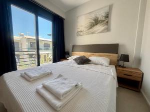 Ariadne Complex Apartment AD7-08 by Horizon Homes