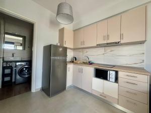 Ariadne Complex Apartment AD7-08 by Horizon Homes