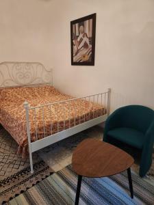Appartements Charme et piscine dans le Gard salon et deux chambres : photos des chambres