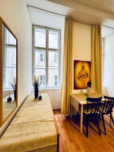 Modern 1-Bedroom Apartment for 3, 15 Minutes from Augarten