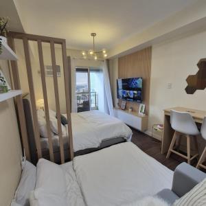 Condo in Pasay 12th flr studio unit-near MOA, PICC