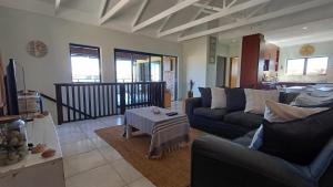 Footprints - Villa in La Riviere