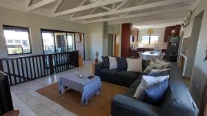 Footprints - Villa in La Riviere