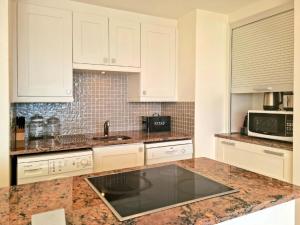 11 Gordonia- 2 En-suite Bedrooms, Beach access & Great location