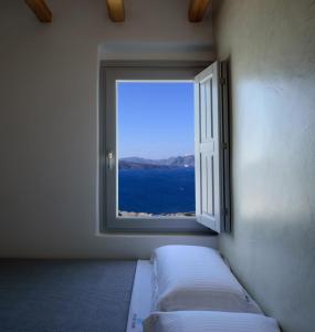 Exquisite Santorini Villa Villa Luna 3 Bedrooms Breathtaking Sea Views