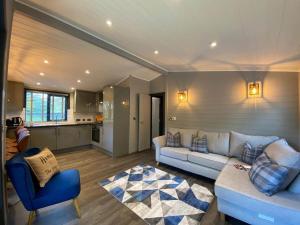 L16 - Pet Friendly Penrhyn Spa