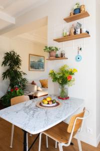 Appartements Charming & bright apartment with rolling balcony : photos des chambres
