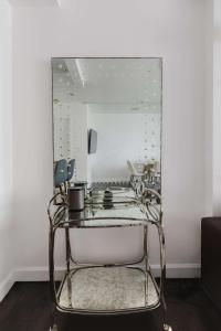 Private Penthouse w Roof Oasis