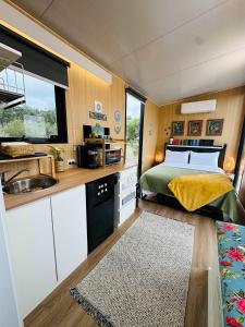 Dunalley Bay Beachfront Retreat by Tiny Away