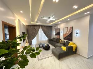 Riverside Apartment Banana island