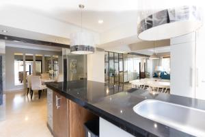 Chic Modern 4-Bedroom Apartment-Maadi Sarayat