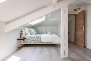 LÉtape - Center - Cathedral