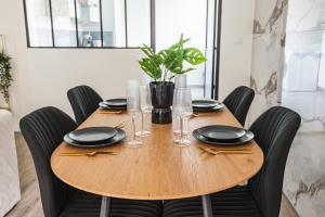 LÉtape - Center - Cathedral