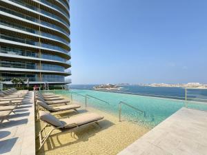 Modern & Cozy 1BR with Great Amenities, Grand Bleu - Ubytování bez kategorie ve městě Dubaj