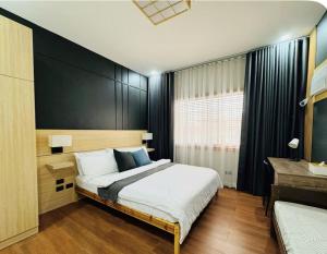 MUJI TOWNHOUSE SUITE in Central Makati BILLIARDS, KTV