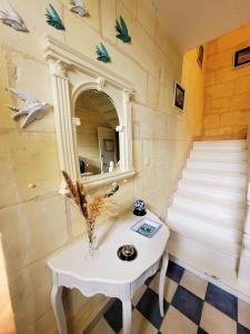 B&B / Chambres d'hotes Chambre Vigne, piscine spa fitness : photos des chambres
