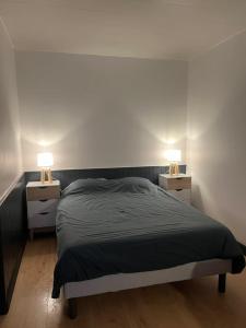 Appartements L’Hermione – centre et cures thermales : photos des chambres