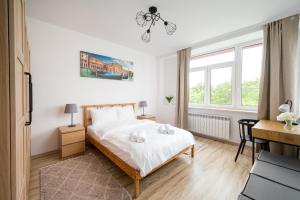 Krasińskiego Homely Apartment by BookingHost