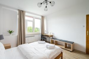 Krasińskiego Homely Apartment by BookingHost